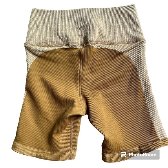 Avocado Valerie Variegated Rib Short - Picture 5 of 8